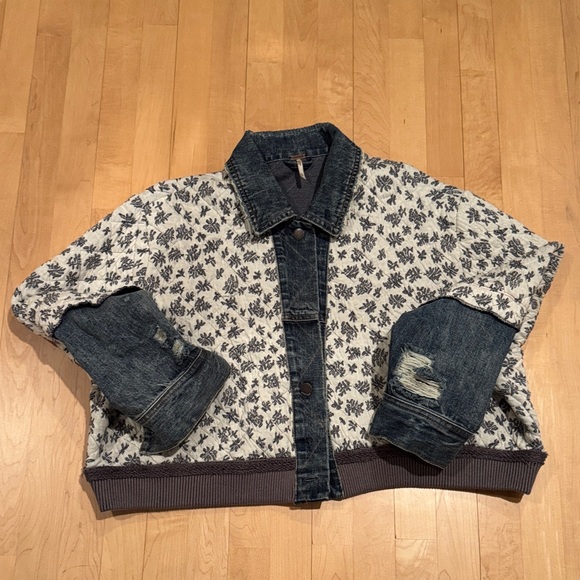 Free People Blue and White Patterned Jacket - Picture 5 of 5